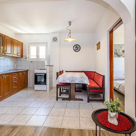 Private Accommodation Stara Baska Exterior photo