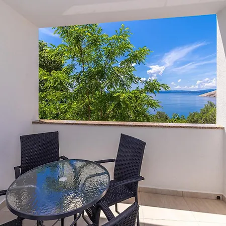 Private Accommodation Stara Baska Exterior photo