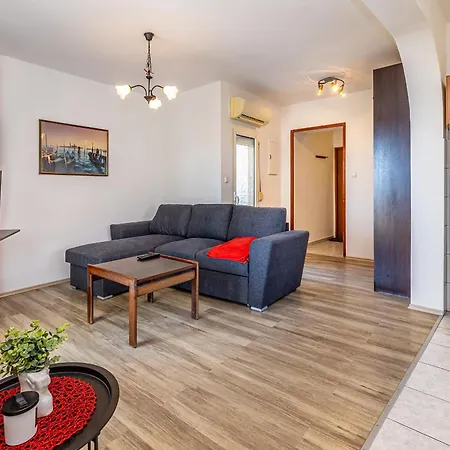 Private Accommodation Stara Baska Exterior photo